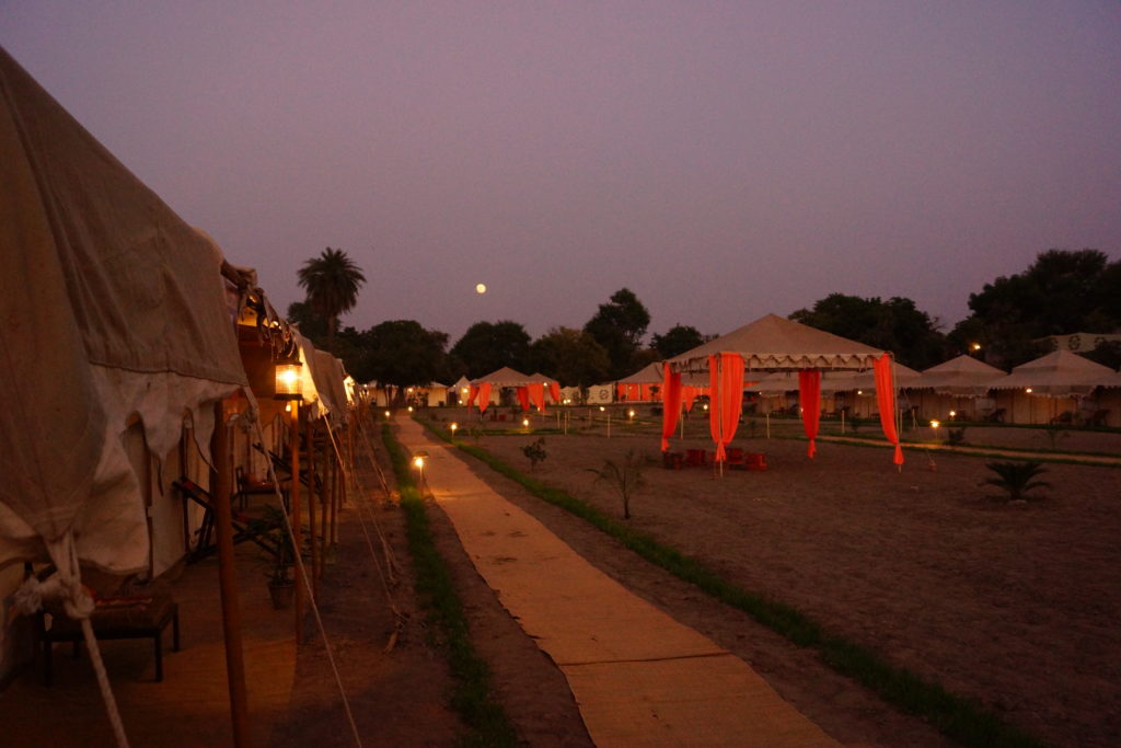 Campements lors de la foire de <yoastmark class=