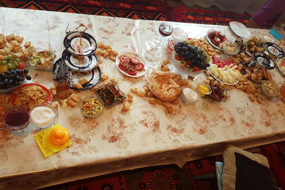 Table traditionnelle kirghize